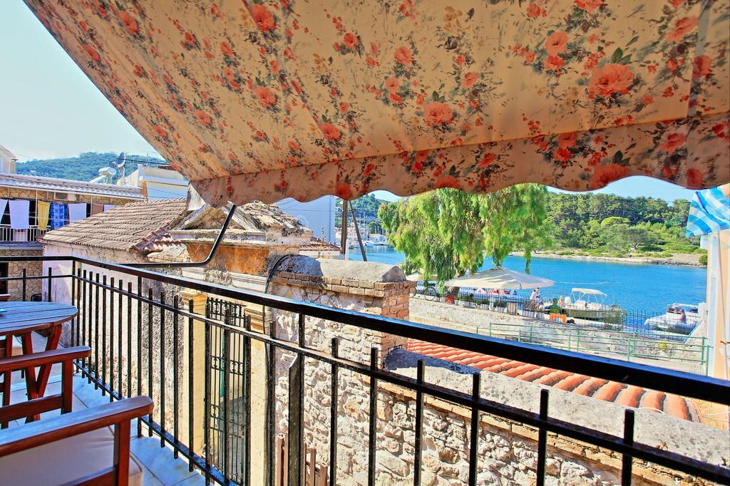 Nina Apartment Gaios Buitenkant foto